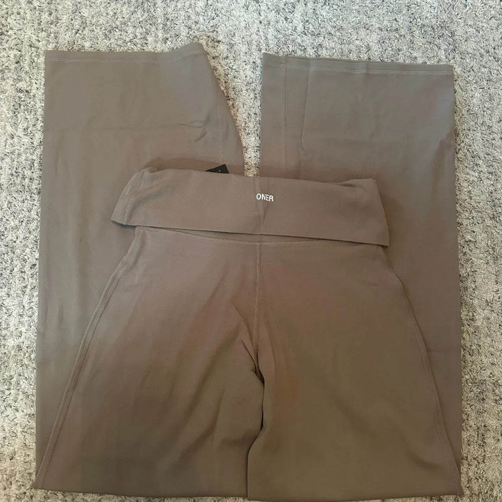 Oner Active SOFTMOTION™ FOLD OVER STRAIGHT LEG BOTTOMS - Picture 4 of 5